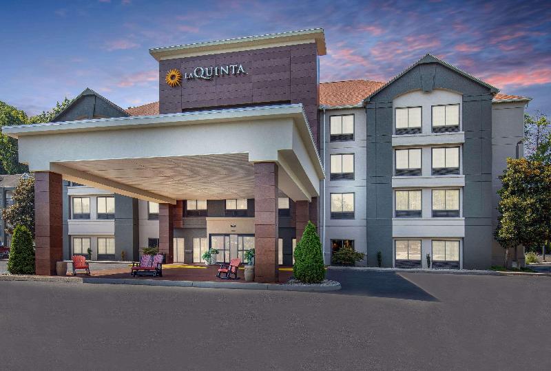 هتل La Quinta Inn By Wyndham Pigeon Forgedollywood