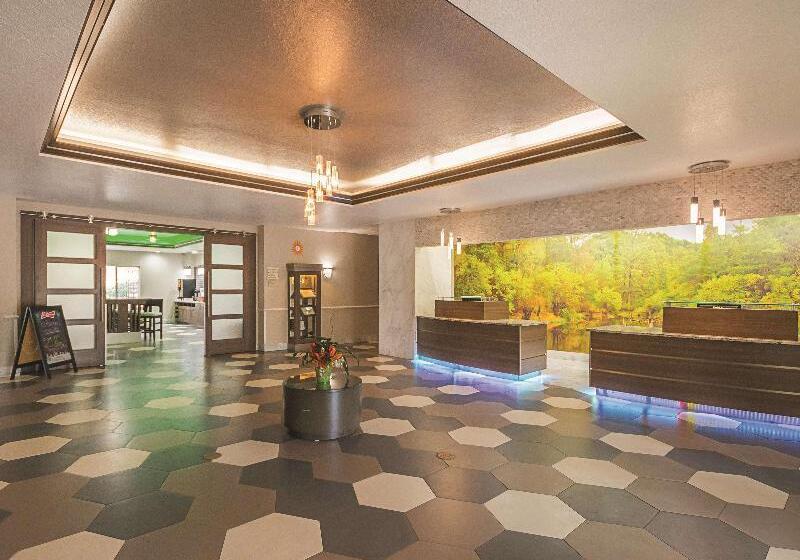 酒店 La Quinta Inn & Suite Kingwood Houston Iah Airport 53200