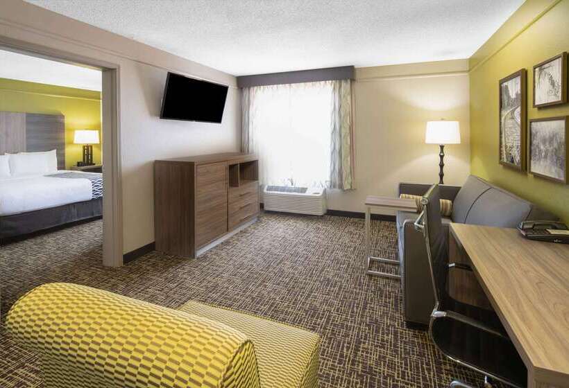 هتل La Quinta Inn & Suites By Wyndham Atlanta Stockbridge