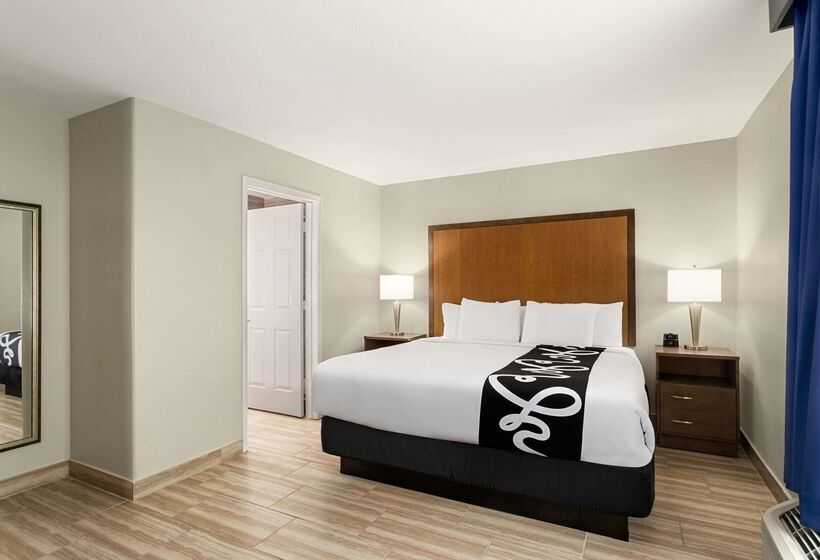 هتل La Quinta By Wyndham Brownsville North