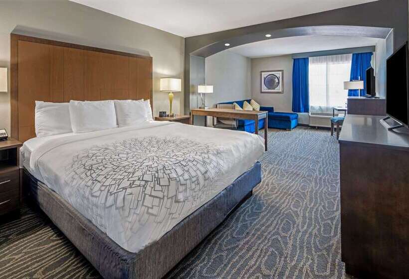 هتل La Quinta By Wyndham Brownsville North