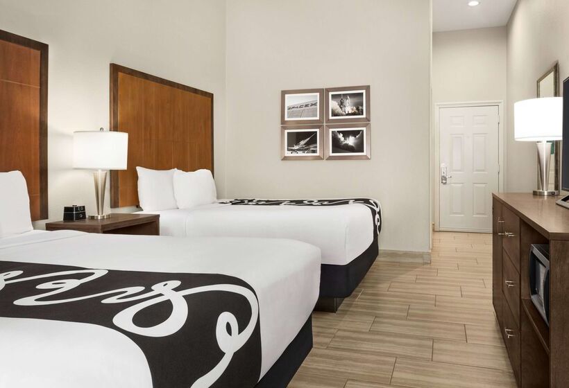 هتل La Quinta By Wyndham Brownsville North