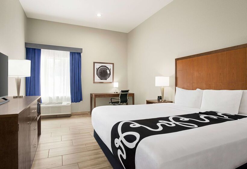 هتل La Quinta By Wyndham Brownsville North