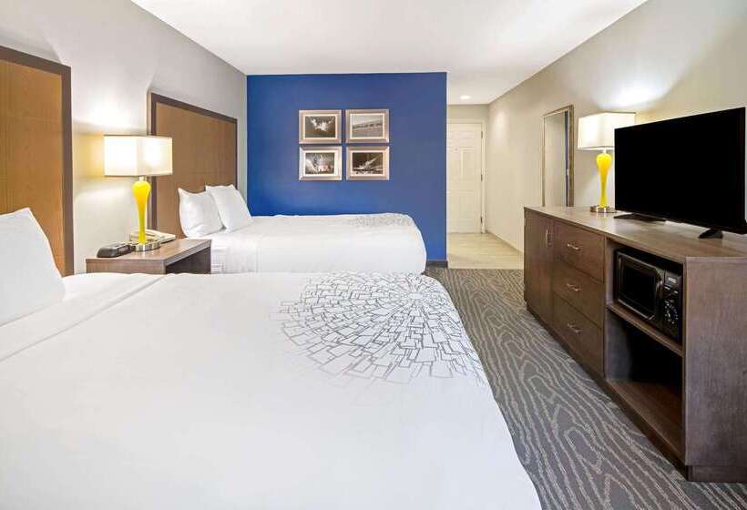 هتل La Quinta By Wyndham Brownsville North