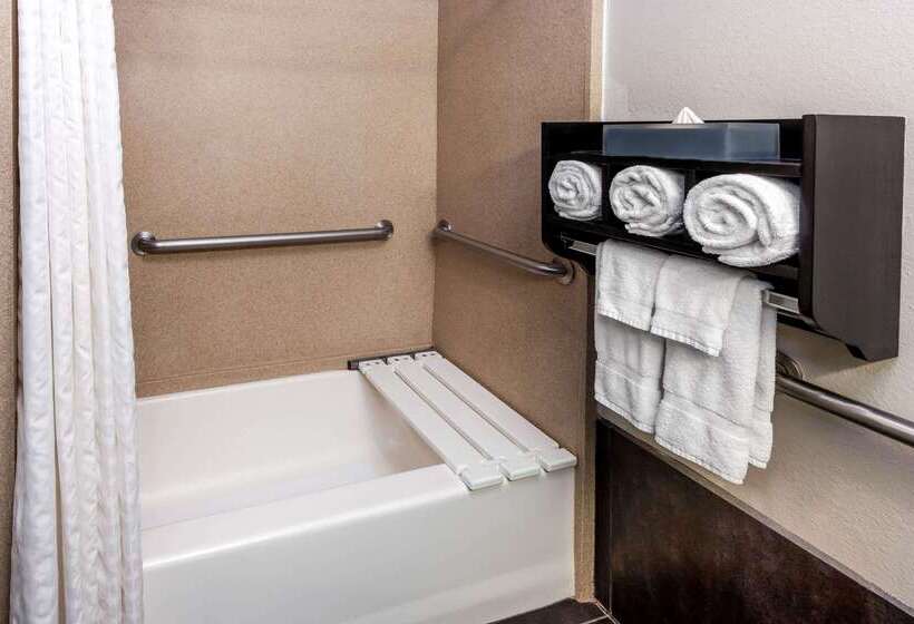 فندق La Quinta By Wyndham Laredo Airport