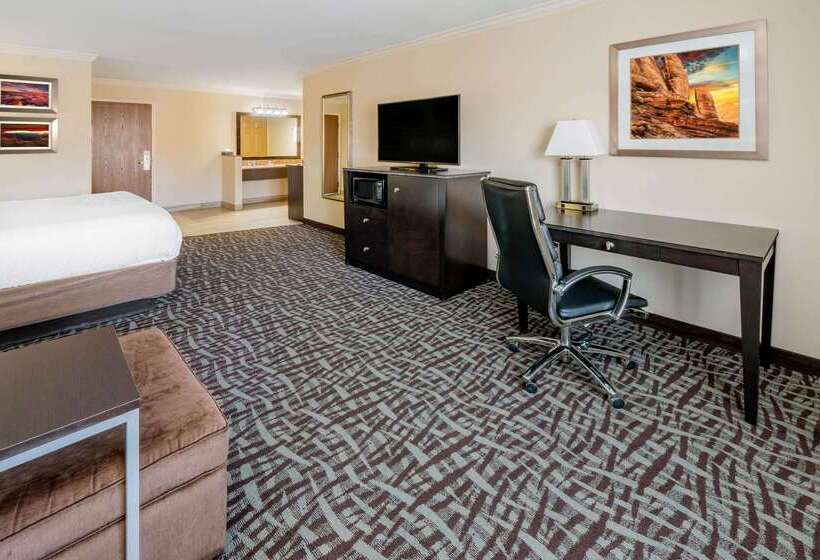 هتل La Quinta By Wyndham Moab