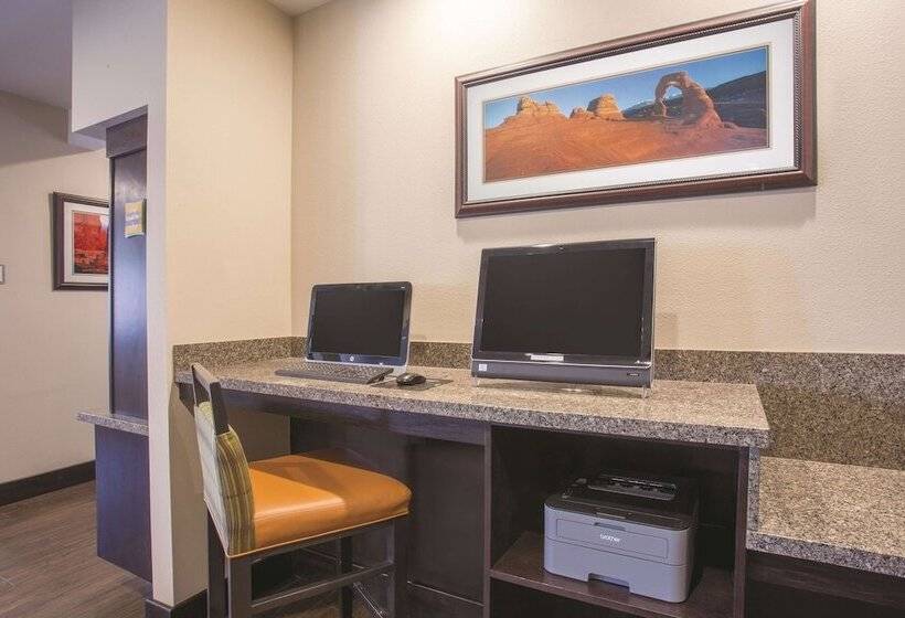 هتل La Quinta By Wyndham Moab