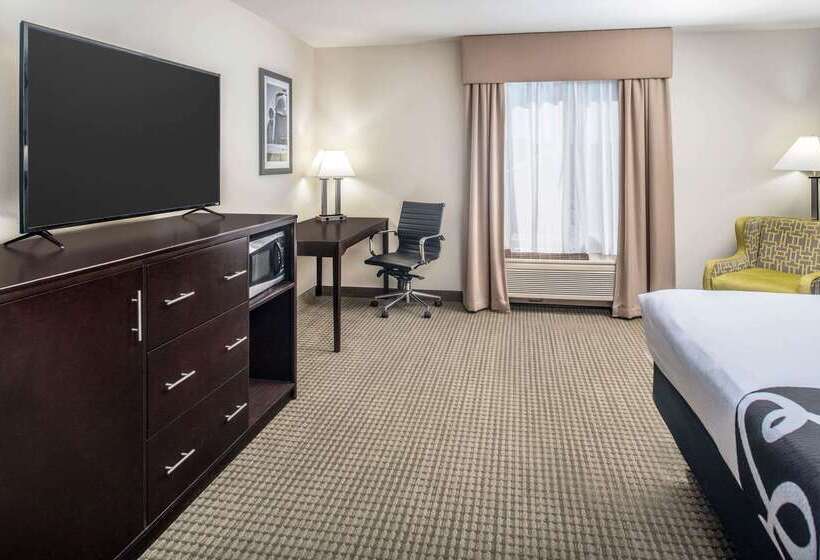 هتل La Quinta By Wyndham Moscow Pullman
