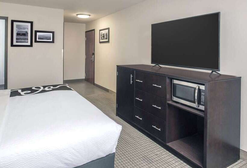هتل La Quinta By Wyndham Moscow Pullman