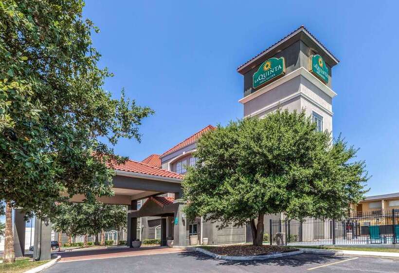 هتل La Quinta By Wyndham New Braunfels