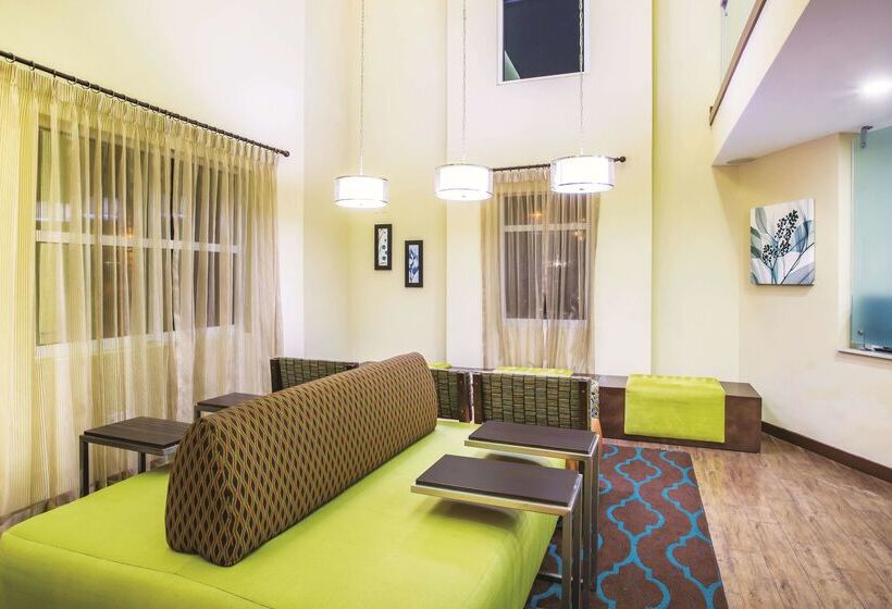 בית מלון כפרי La Quinta By Wyndham Oceanfront Daytona Beach