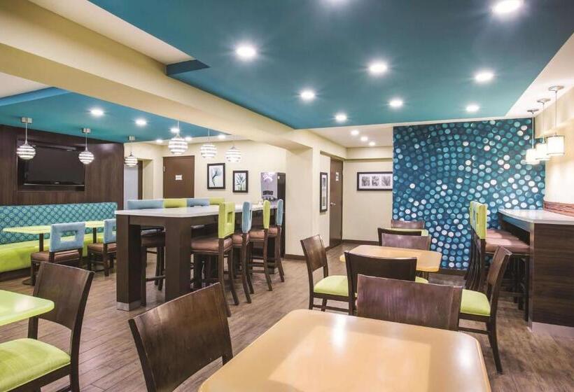 בית מלון כפרי La Quinta By Wyndham Oceanfront Daytona Beach