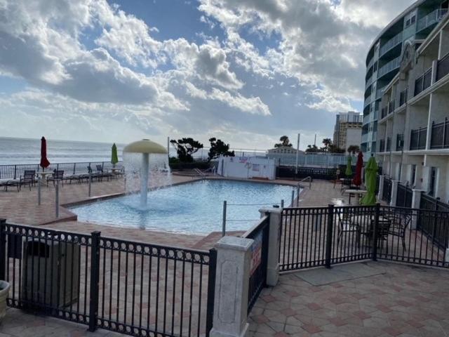 בית מלון כפרי La Quinta By Wyndham Oceanfront Daytona Beach