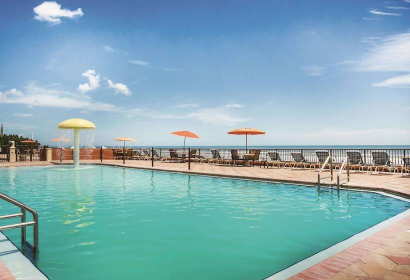 هتل La Quinta By Wyndham Oceanfront Daytona Beach