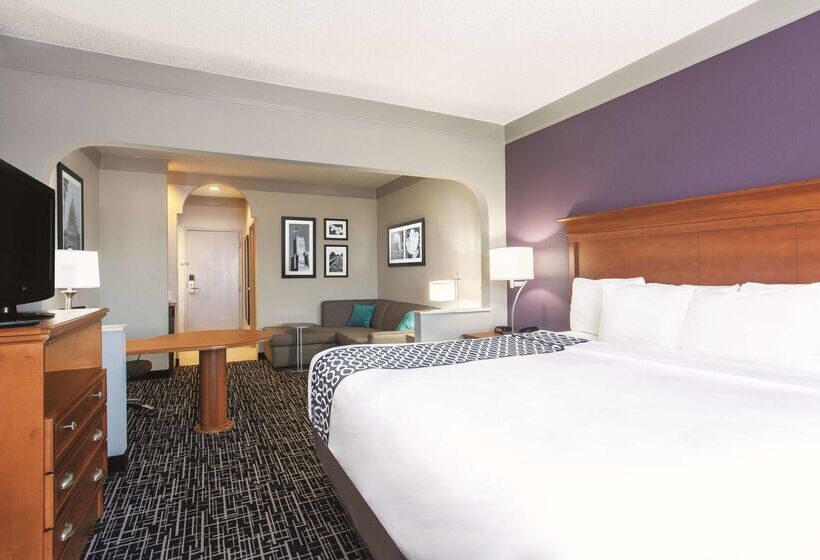 هتل La Quinta Inn & Suites Jackson Airport