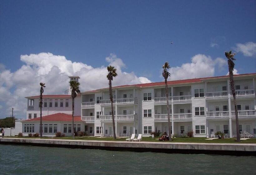 هتل Lighthouse Inn At Aransas Bay