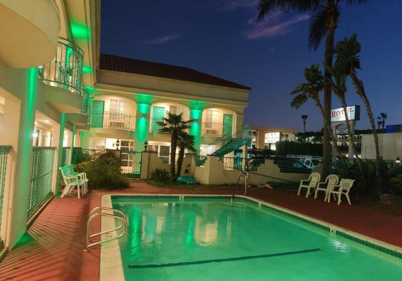 هتل Lyfe Inn & Suites By Aga  Lax Airport