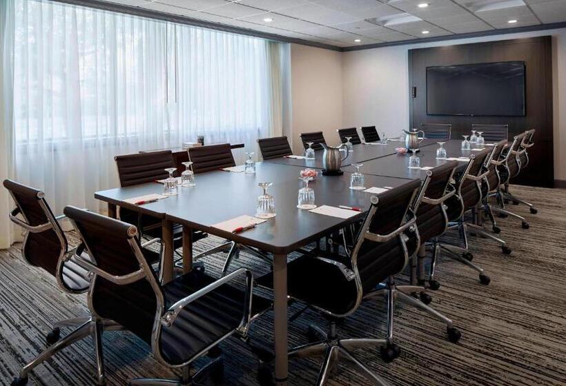 هتل Marriott Columbus Northwest
