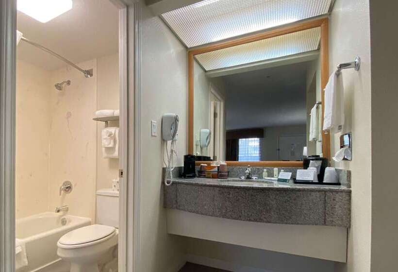 هتل Quality Inn Branson  Hwy 76 Central