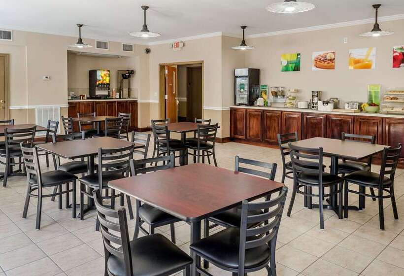 هتل Quality Inn