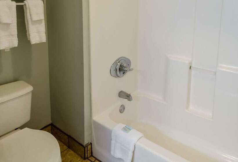 هتل Quality Inn