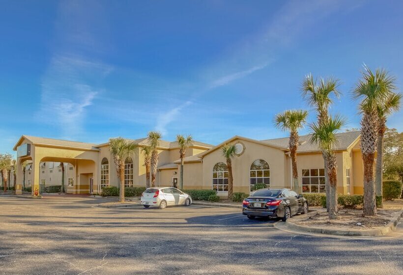 هتل Quality Inn