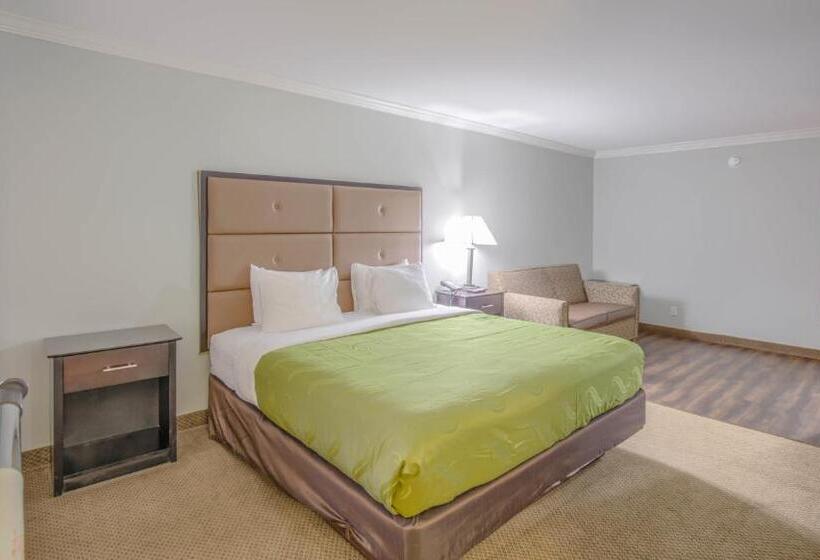 هتل Quality Inn