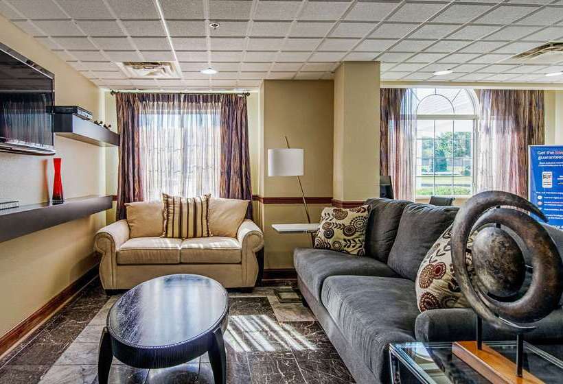 فندق Quality Inn & Suites I81 Exit 7