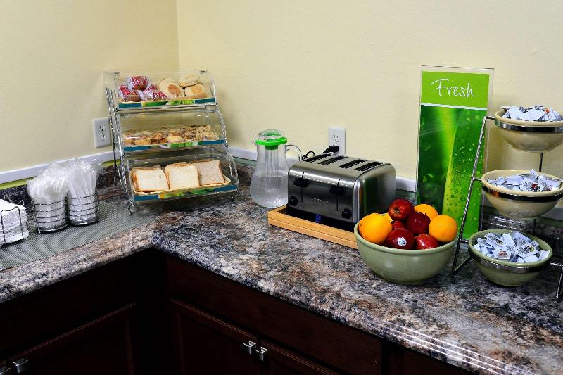 בית מלון כפרי Quality Inn & Suites Gulf Breeze Bayside Near Pensacola Beach