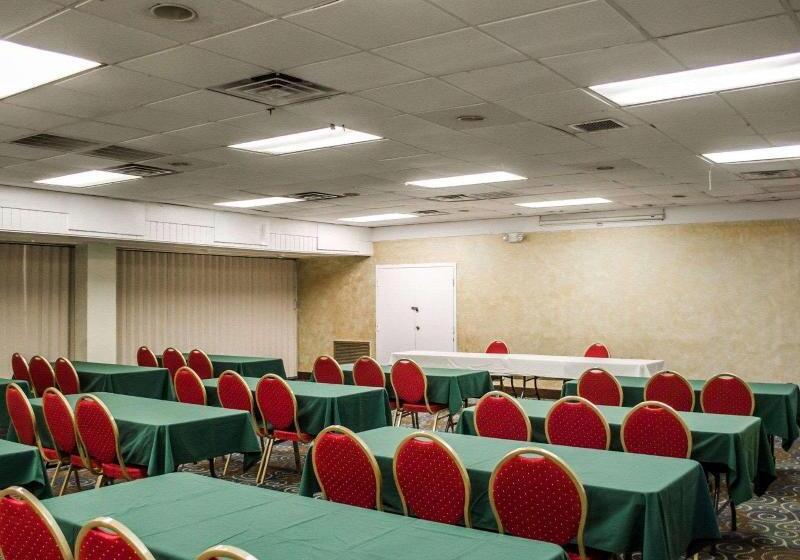 בית מלון כפרי Quality Inn & Suites Gulf Breeze Bayside Near Pensacola Beach