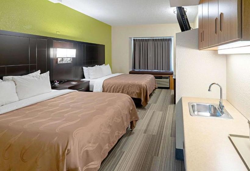 בית מלון כפרי Quality Inn & Suites