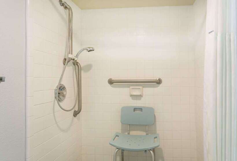 هتل Ramada By Wyndham Cedar City
