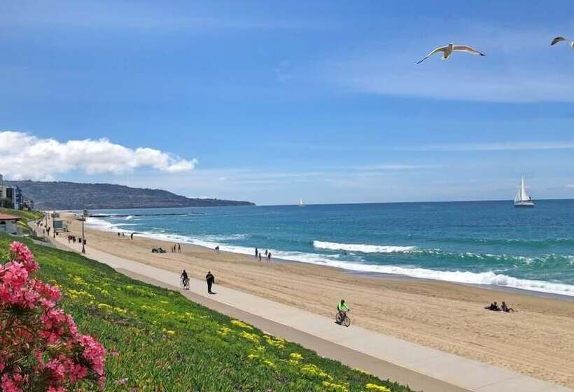 هتل Redondo Inn And Suites
