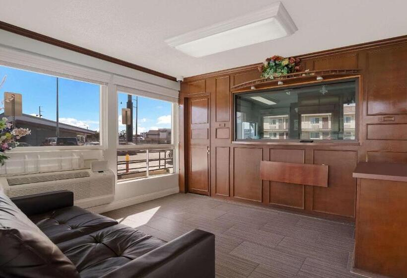 Отель Rodeway Inn San Bernardino