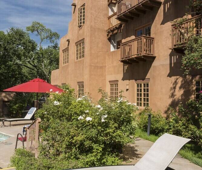 هتل The Hacienda & Spa