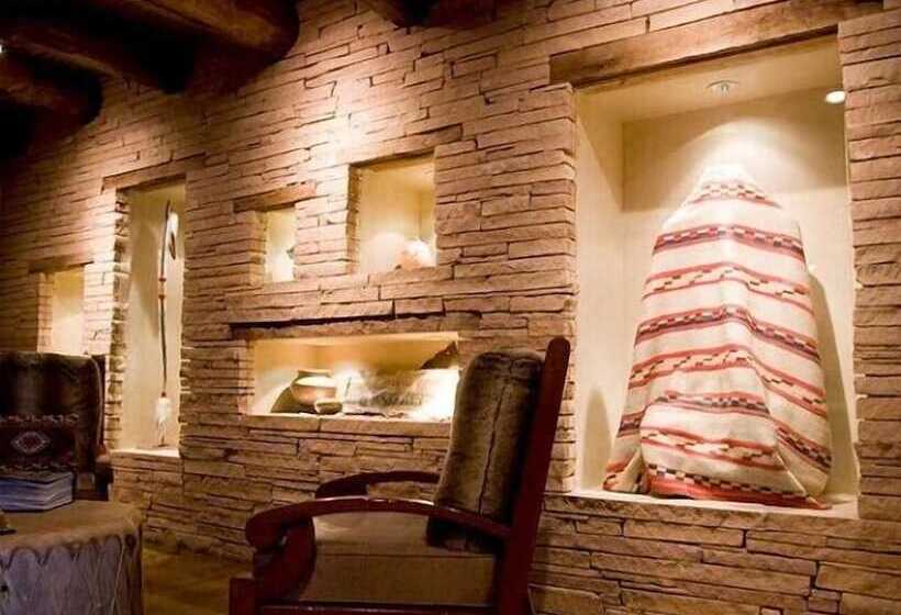هتل The Hacienda & Spa