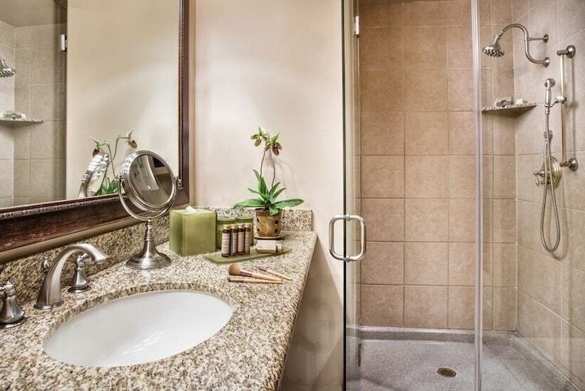 هتل The Hacienda & Spa