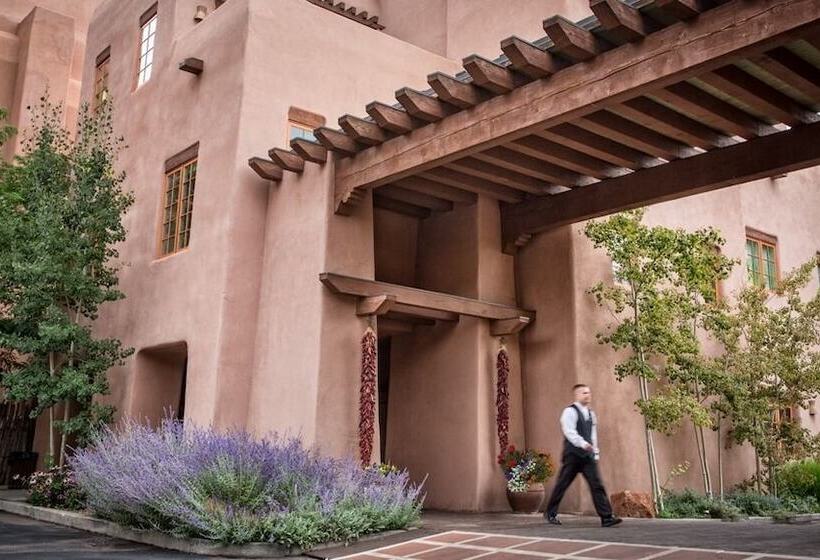 هتل The Hacienda & Spa