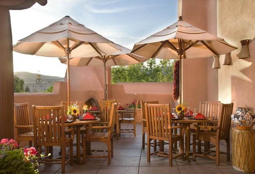 هتل The Hacienda & Spa