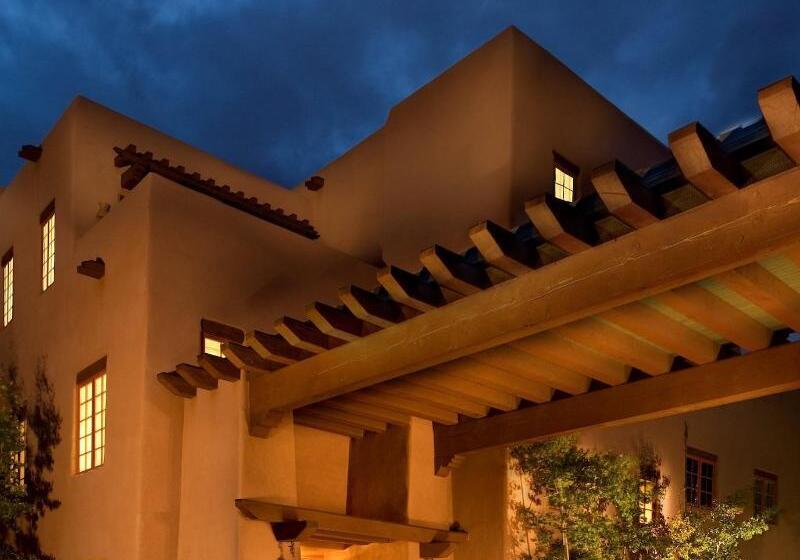 هتل The Hacienda & Spa