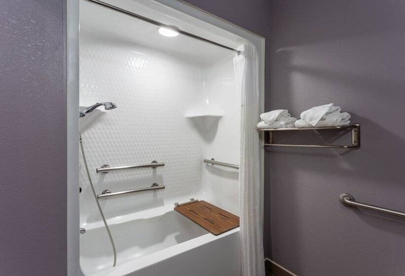 Microtel Inn & Suites By Wyndham Bethel/danbury