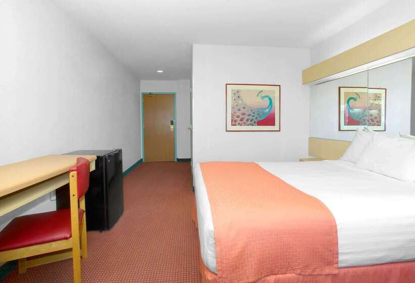 Microtel Inn & Suites By Wyndham Gallup   Pet Friendly