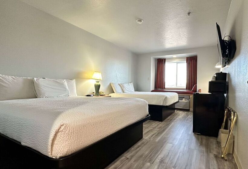 Microtel Inn & Suites By Wyndham Gallup   Pet Friendly