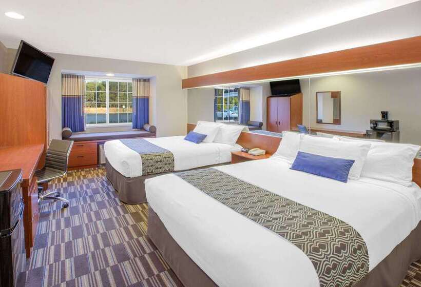 Microtel Inn And Suites Manistee