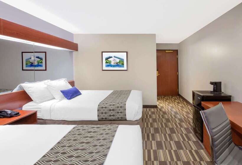 Microtel Inn & Suites By Wyndham Manistee