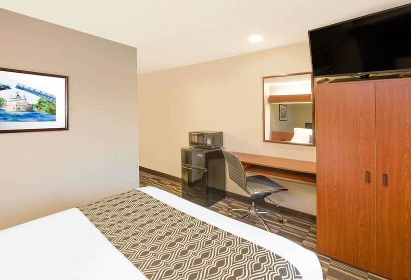 Microtel Inn And Suites Manistee