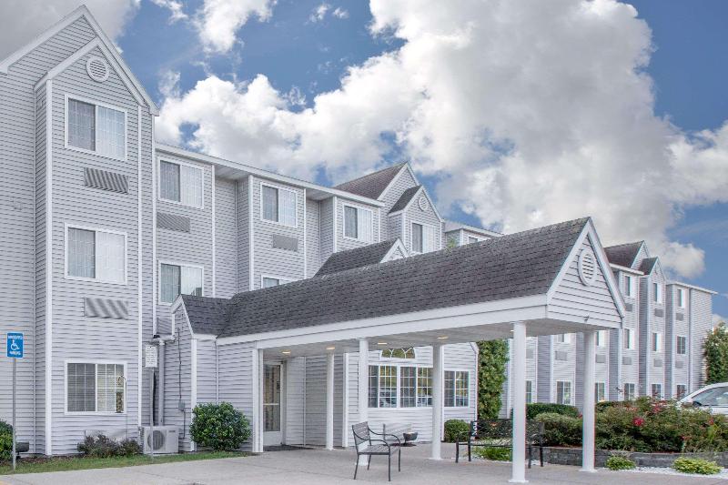 Microtel Inn And Suites Manistee