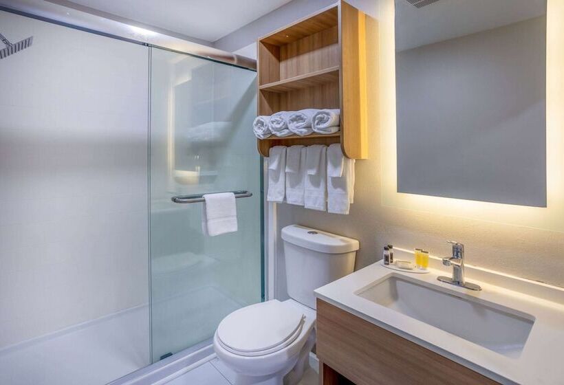 Microtel Inn And Suites   Salisbury