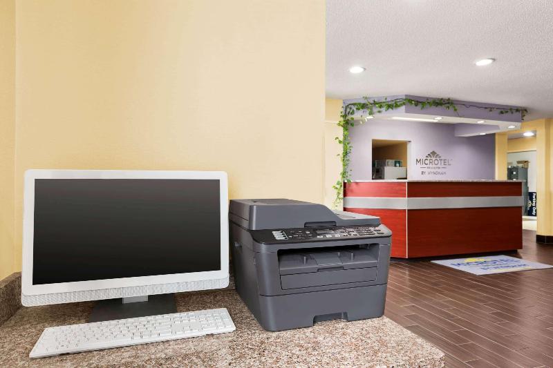 Microtel Inn & Suites By Wyndham Thomasville/high Point/lexi