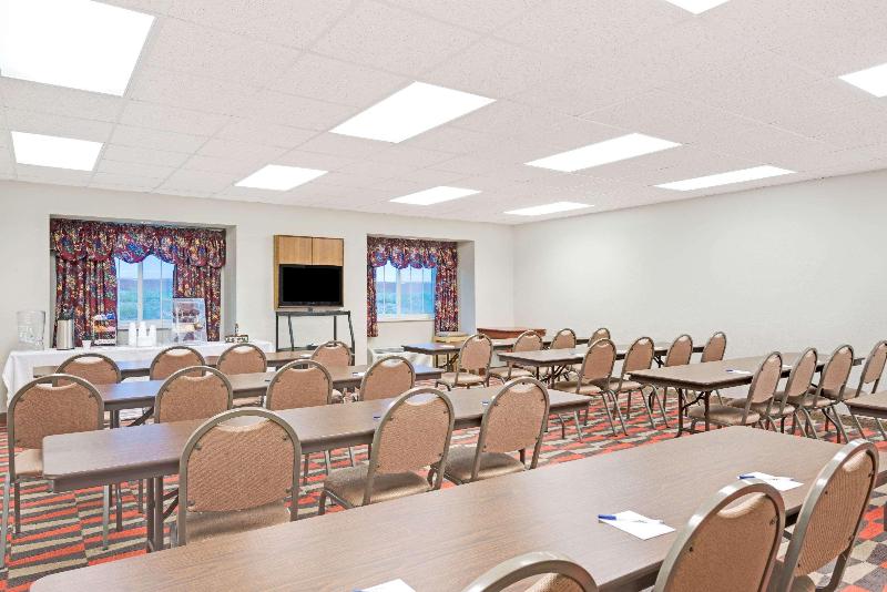 Microtel Inn & Suites Urbandale